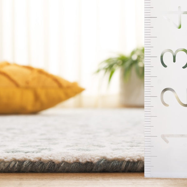 Safavieh Micro-Loop Hand-Tufted Wool Cotton Area Rug Bohemian Ivory Grey for Large Living Rooms MLP801A