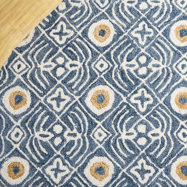 Safavieh Micro-loop Hand-tufted Wool And Cotton Area Rug - Elegant Geometric Design For Modern Homes Blue ,Ivory 80% Wool And 20% Cotton Mlp801m-5r