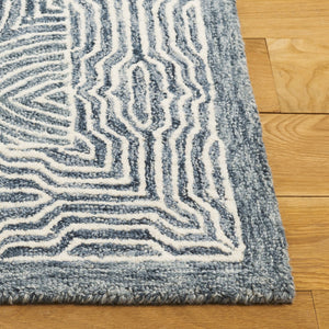 Safavieh Micro-loop Hand Tufted Wool Runner Rug With Geometric Design For Elegant Home Décor And Comfort Navy ,Ivory 80% Wool 10% Cotton Mlp928n-5