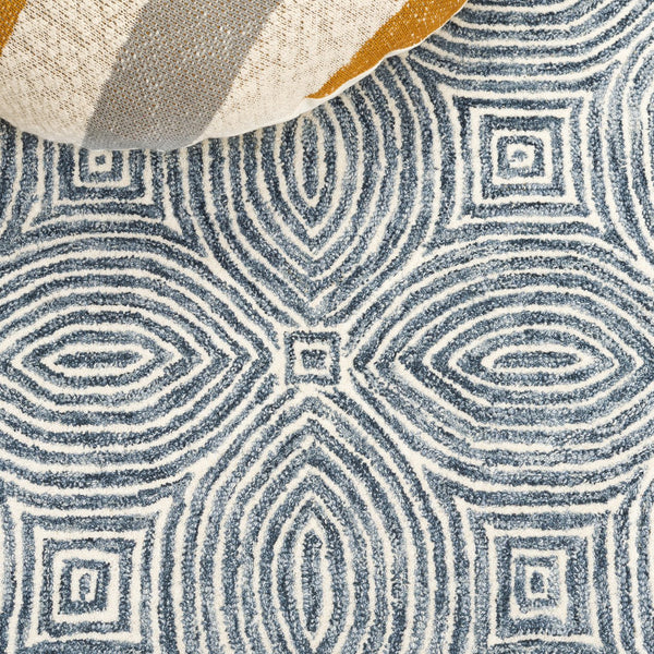 Safavieh Micro-loop Hand Tufted Wool Runner Rug With Geometric Design For Elegant Home Décor And Comfort Navy ,Ivory 80% Wool 10% Cotton Mlp928n-5