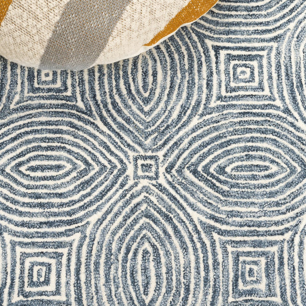 Safavieh Micro-loop Hand-tufted Area Rug In Elegant Geometric Design - Luxurious Wool And Cotton Blend Navy ,Ivory 80% Wool 10% Cotton Mlp928n-9