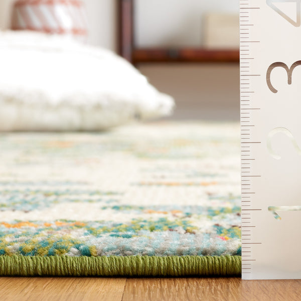 Safavieh Monaco 225 Power Loomed Rug Sage / Rust 5'-1" x 7'-6"