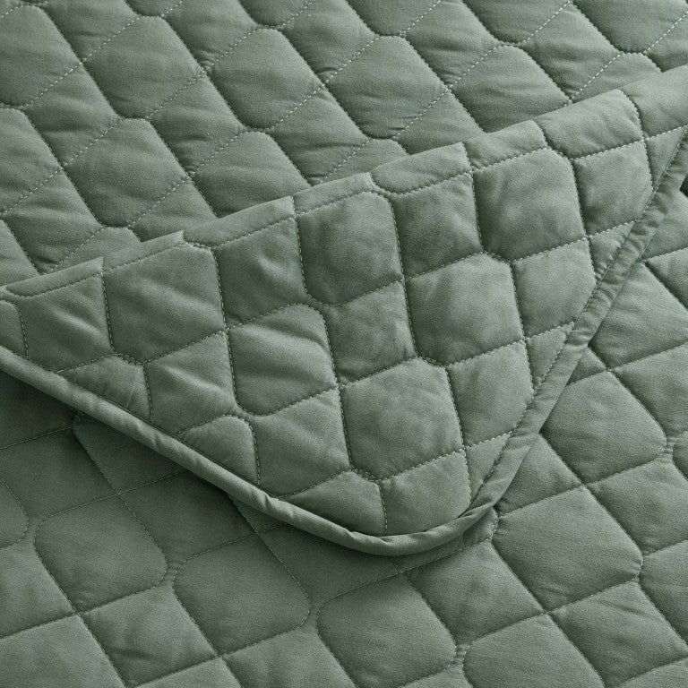 JLA Home Nocturne Velvet Jacquard Comforter Set with Glam Layered Bedding and Tailored Skirt MP10-9071