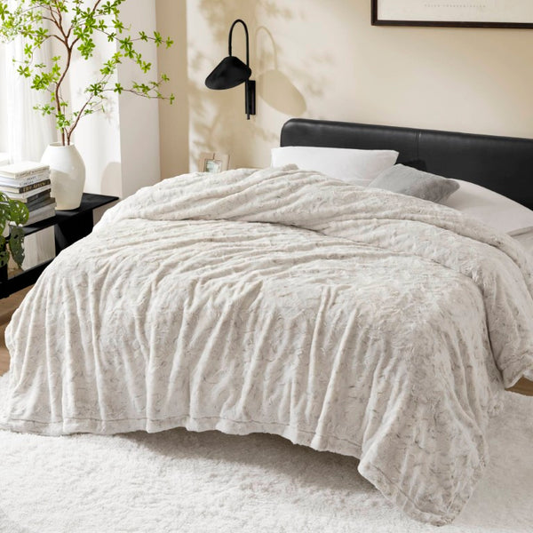 JLA Home Zuri Reversible Faux Fur and Mink Throw Blanket for Sofa or Bed Glam Comfort MP51-8529