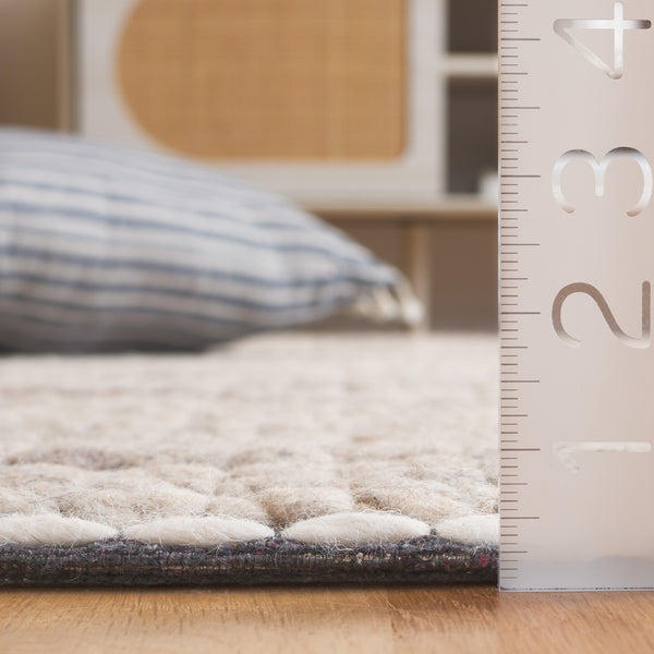 Safavieh Marbella Hand Woven Wool Area Rug - Timeless Elegance With Artisanal Charm For Your Home Decor Silver ,Ivory Wool Mrb205g-6sq