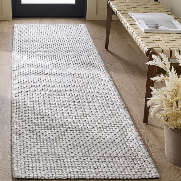 Safavieh Marbella Scandinavian Handwoven Round Rug In Silver Ivory — Low-Profile, Soft Wool Blend Anchor Piece 6'-0" x 6'-0" MRB301G-6R