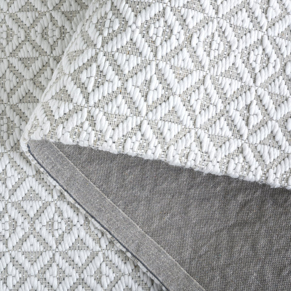 Safavieh Marbella Hand-Woven Ivory Scandinavian Rug — Low-Profile, Durable Wool-Blend Texture For Modern Homes 4'-0" x 6'-0" MRB329A-4