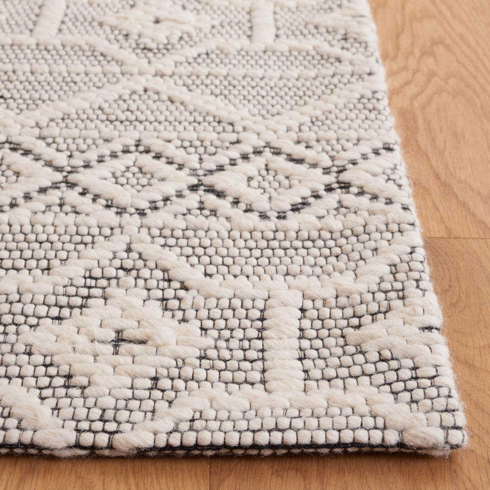 Safavieh Marbella 453 MRB453 Handloomed  Rug Grey / Ivory MRB453F-6