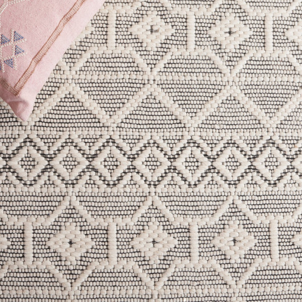 Safavieh Marbella 453 MRB453 Handloomed  Rug Grey / Ivory MRB453F-6