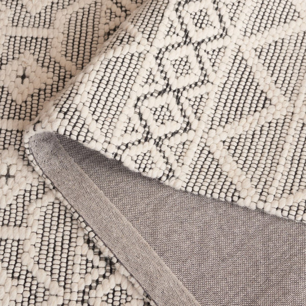 Safavieh Marbella 453 MRB453 Handloomed  Rug Grey / Ivory MRB453F-6