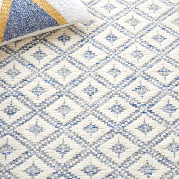 Safavieh Marbella 455 MRB455 Handloomed  Rug Blue / Ivory MRB455M-6