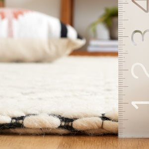 Safavieh Marbella 455 MRB455 Handloomed  Rug Black / Ivory MRB455Z-6