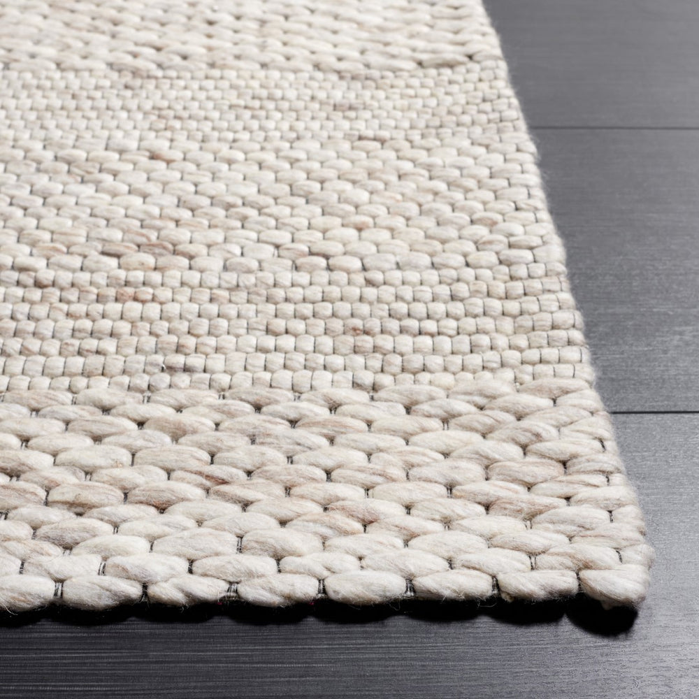 Safavieh Marbella 556 Hand Loomed 60% Wool, 20% Nylon, and 20% Cotton Modern Rug Beige MRB556B-8