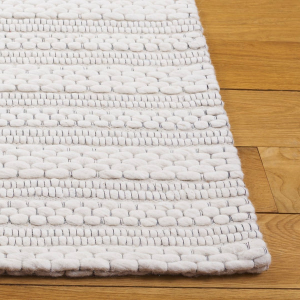 Safavieh Marbella Elegant Handloomed Area Rug For Cozy Living Spaces - Soft Wool Blend For Timeless Style Ivory 85% Wool 10% Cotton 5% Polyester Mrb825a-8