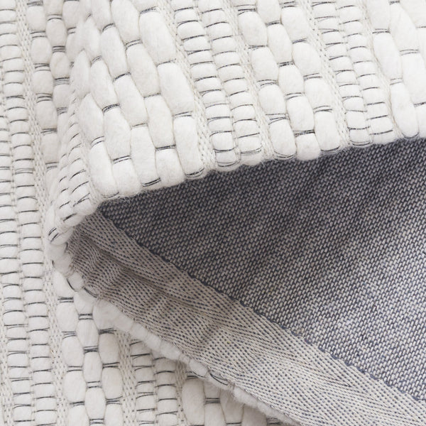 Safavieh Marbella Handloomed Runner Area Rug – Elegant Wool Blend For Hallways, Textured Comfort & Style Ivory 85% Wool 10% Cotton 5% Polyester Mrb825a-5