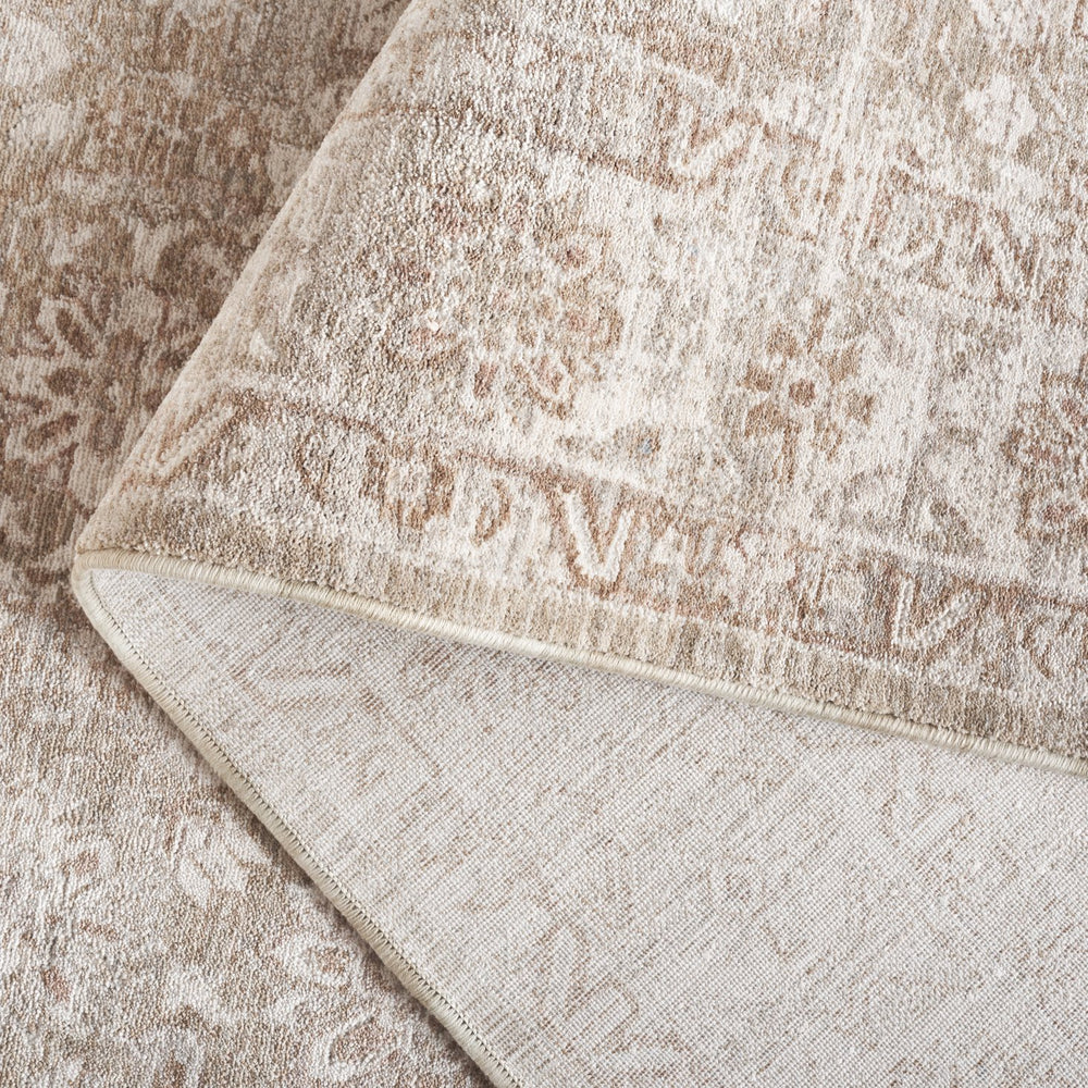 Safavieh Marigold Exquisite Turkish Area Rug With Timeless Elegance, Plush Comfort & Classic Floral Motifs Light Green ,Grey Polyester Mrg134y-10