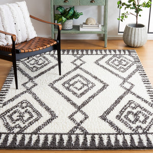 Safavieh Marrakesh 304 Power Loomed  Rug Ivory / Dark Grey MRK304A-9