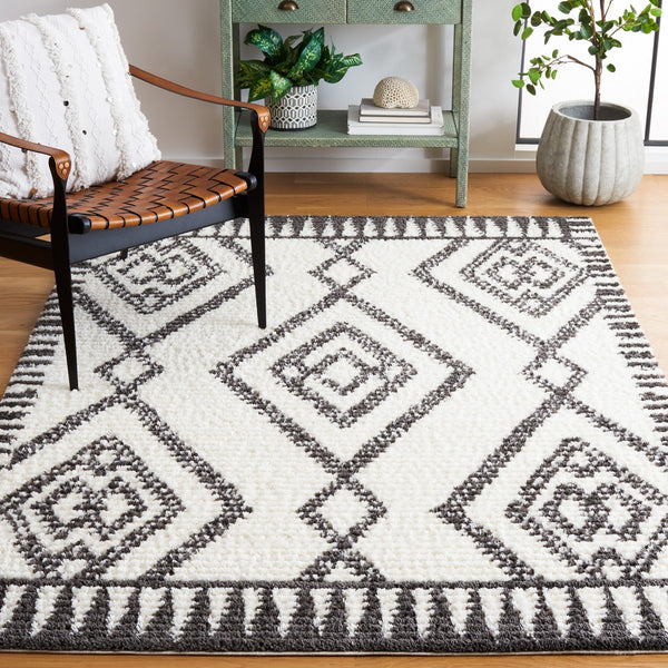 Safavieh Marrakesh 304 Power Loomed  Rug Ivory / Dark Grey MRK304A-9