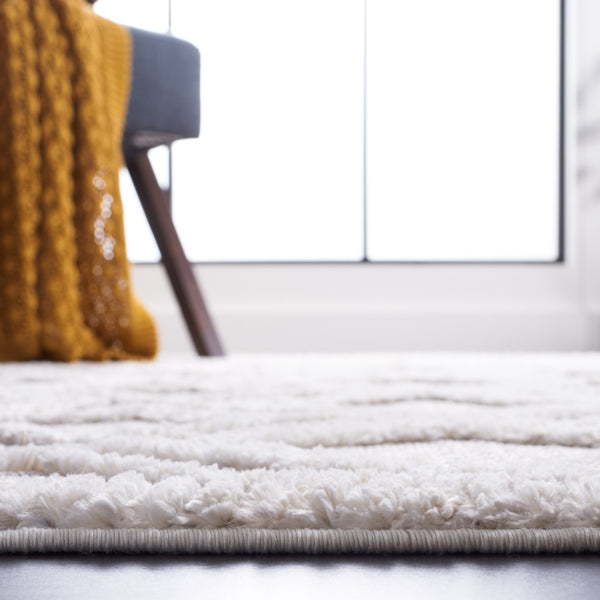 Safavieh Marrakech Beige And Grey Geometric Area Rug - 6'6" X 9' Soft, Stylish, Durable For Modern Homes Beige ,Grey Polyester Mrk566b-6