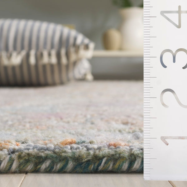 Safavieh Marquee Elegant Area Rug In Timeless Design - Hand Tufted Comfort For Cozy Living Spaces Green ,Ivory Polyester Pile Mrq103y-4