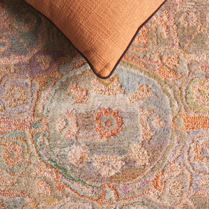 Safavieh Marquee Hand-tufted Area Rug - Elegant Traditional Design, Soft Polyester Pile, Timeless Charm Rust ,Green Polyester Pile Mrq105p-4