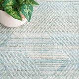 Safavieh Marquee 107 Hand Tufted Polyester Pile Transitional Rug Turquoise / Grey MRQ107K-8