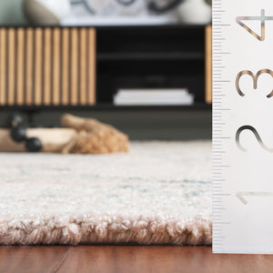 Safavieh Marquee Hand-tufted Runner Rug: Elegant Transitional Design For Hallways And Entryways In Any Home Pink ,Beige 90% Recycled Polyester And 10% Wool Mrq116u-5