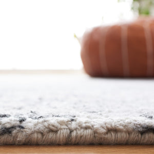 Safavieh Marquee 123 Hand Tufted Contemporary Rug Grey / Ivory MRQ123F-8
