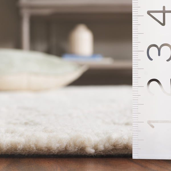 Safavieh Marquee Handcrafted Tufted Rug - Luxurious Wool & Cotton Blend For Timeless Home Elegance And Comfort Ivory Wool And Cotton Mrq501a-6sq