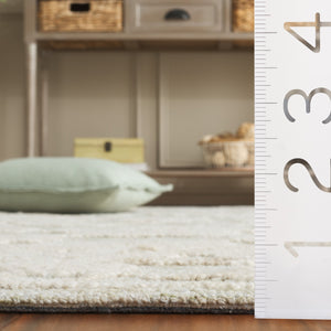 Safavieh Marquee Hand Tufted Runner Rug - Timeless Elegance With Floral Motifs For Your Home Décor Grey ,Light Brown 70% Wool,20% Cotton,10% Pet Yarn Mrq508f-5