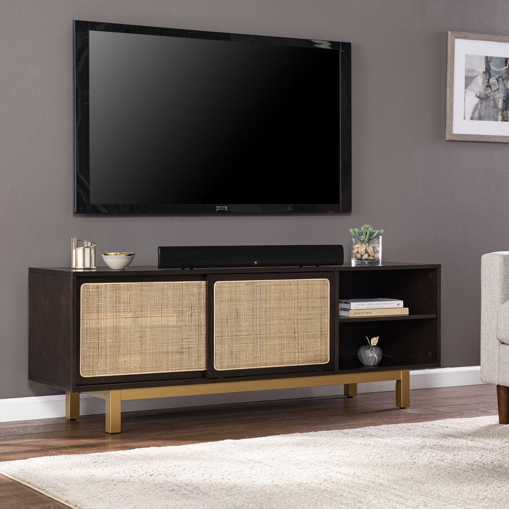 Safavieh Carondale Rattan Panel Media Console With Birch Veneer Mdf And Adjustable Cabinet Storage MS1096313
