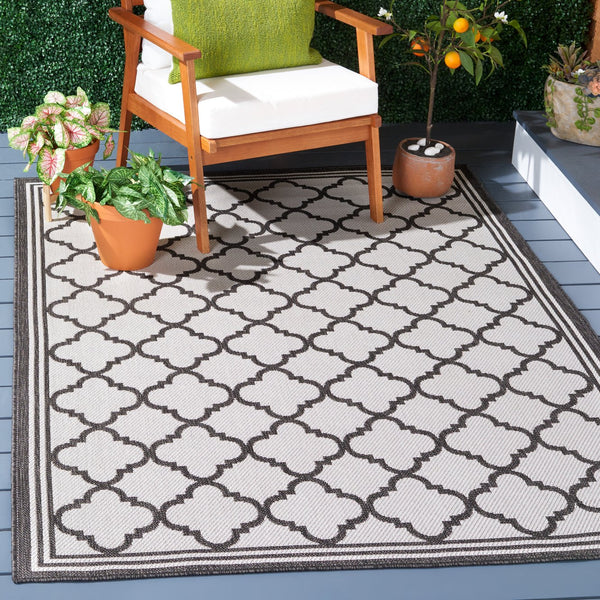 Safavieh Msr Area Rug - Timeless Quatrefoil Design For Indoor & Outdoor Spaces, Soft, Durable & Easy To Maintain Light Grey ,Charcoal Polypropylene Msr121a-6