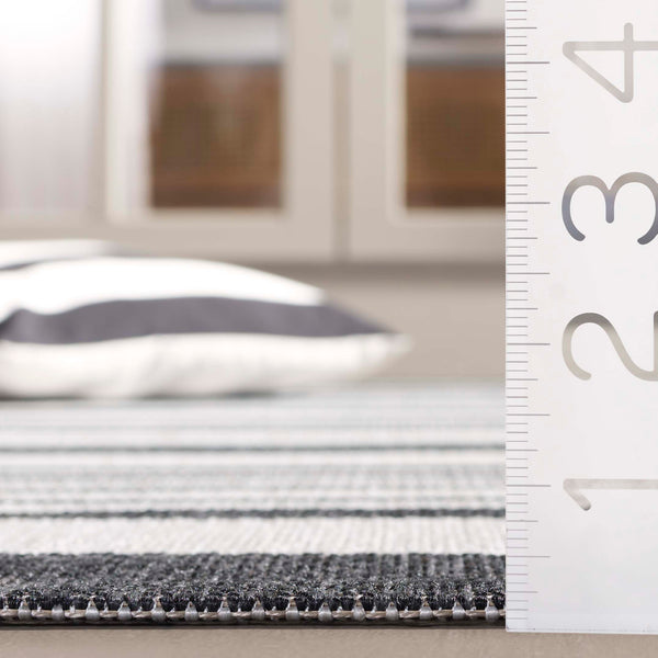 Safavieh Msr Indoor/Outdoor Area Rug - Stylish Striped Design In Sophisticated Grey Tones For Any Space Light Grey ,Charcoal Polypropylene Msr222f-5