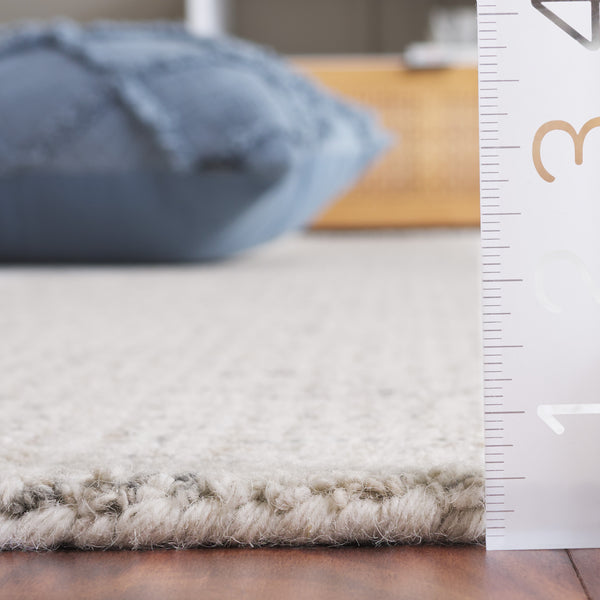 Safavieh Martha Stewart Hand-tufted Area Rug In Elegant Grey & Ivory - Artisan Crafted For Your Home Decor Light Grey ,Ivory 80% Wool 20% Cotton Msr3366g-3