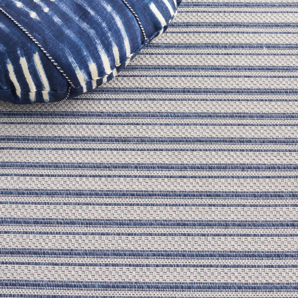 Safavieh Martha Stewart Elegant Cotton Area Rug | Chic Striped Design For Cozy Home Decor Solutions Navy ,Light Grey 100% Cotton Msr419n-6