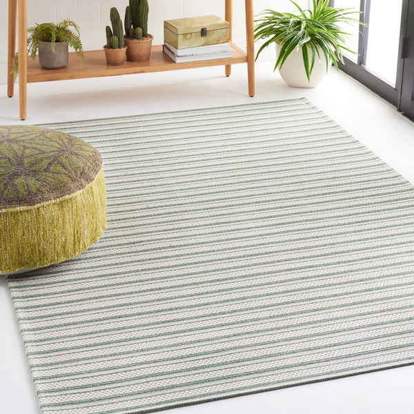 Safavieh Martha Stewart Elegant Cotton Area Rug | Chic Striped Design For Cozy Home Decor Solutions Green ,Ivory 100% Cotton Msr419y-6