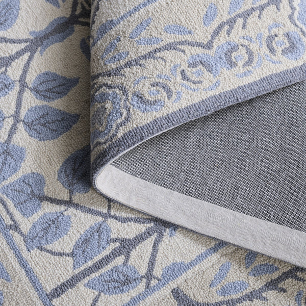 Safavieh Martha Serene Hand‑Tufted Light Blue And Ivory Wool Rug, Low‑Pile 3/8" For Elegant Living Spaces 5'-0" x 8'-0" MSR4956J-5