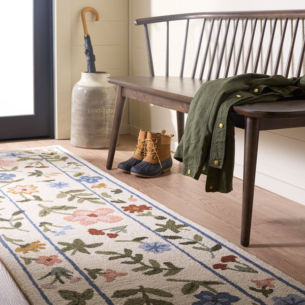 Safavieh Martha Hand-Tufted Wool-Cotton Square Rug In Ivory & Green Floral For Farmhouse, Living Room Warmth 6'-0" x 6'-0" MSR4959A-6SQ