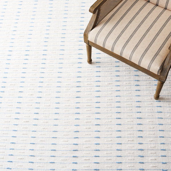 Safavieh Martha Handwoven Area Rug In Luxe Wool-cotton Blend For Modern Or Traditional Home Decor Elegance Light Blue ,Ivory 85% Wool 15% Cotton Msr9625k-4