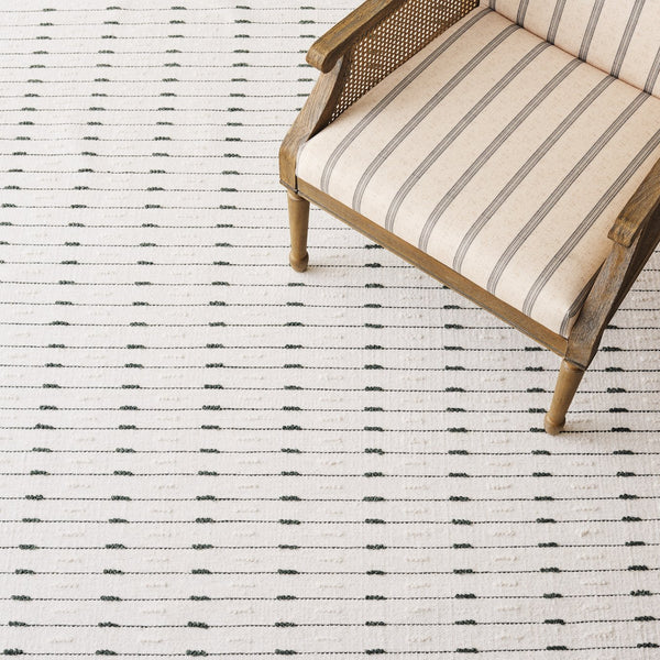 Safavieh Martha Elegant Handwoven Runner Area Rug - Timeless Craftsmanship & Soft Touch For Your Home Dark Green ,Ivory 85% Wool 15% Cotton Msr9625x-5