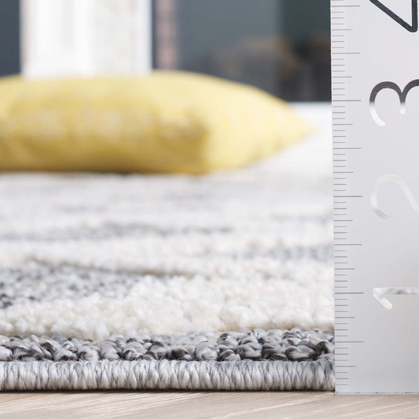 Safavieh Martha Stewart Lucia Shag Area Rug - Elegant Diamond Pattern, Durable Turkish Design For Any Space Grey ,Ivory Polypropylene Pile Msrs0750f-8