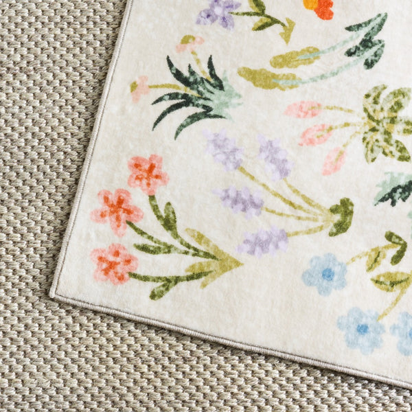 Safavieh Martha Stewart Washable Floral Area Rug - Elegant Design For Modern Homes, Easy To Clean & Slip-resistant Beige ,Red Polyester Pile Msrw186b-5