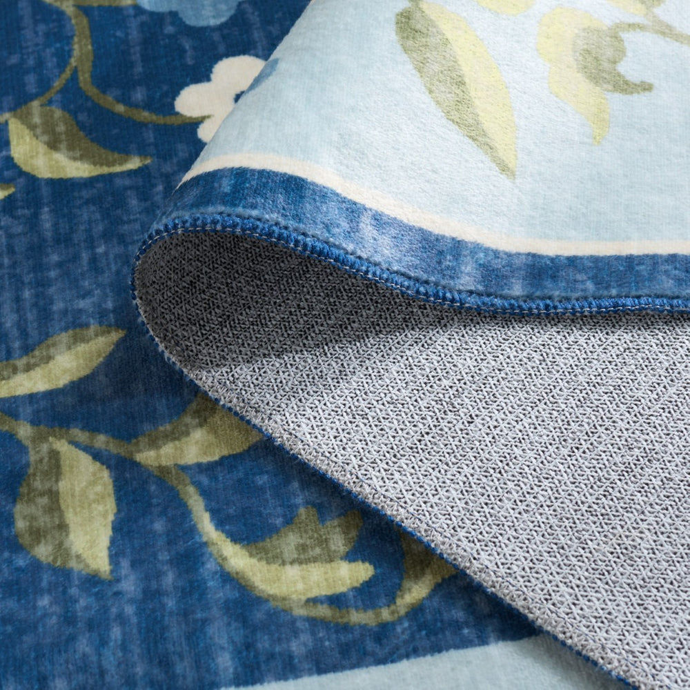 Safavieh Martha Stewart Washable Floral Area Rug - Elegant Design With Slip-resistant Functionality Dark Blue ,Light Blue Polyester Pile Msrw195m-5
