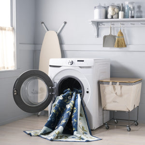 Safavieh Martha Stewart Washable Floral Area Rug - Elegant Design With Slip-resistant Functionality Dark Blue ,Light Blue Polyester Pile Msrw195m-5