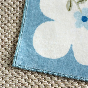 Safavieh Martha Stewart Elegant Washable Floral Area Rug - Versatile And Durable Design For Modern Homes Ivory ,Light Blue Polyester Pile Msrw198a-5