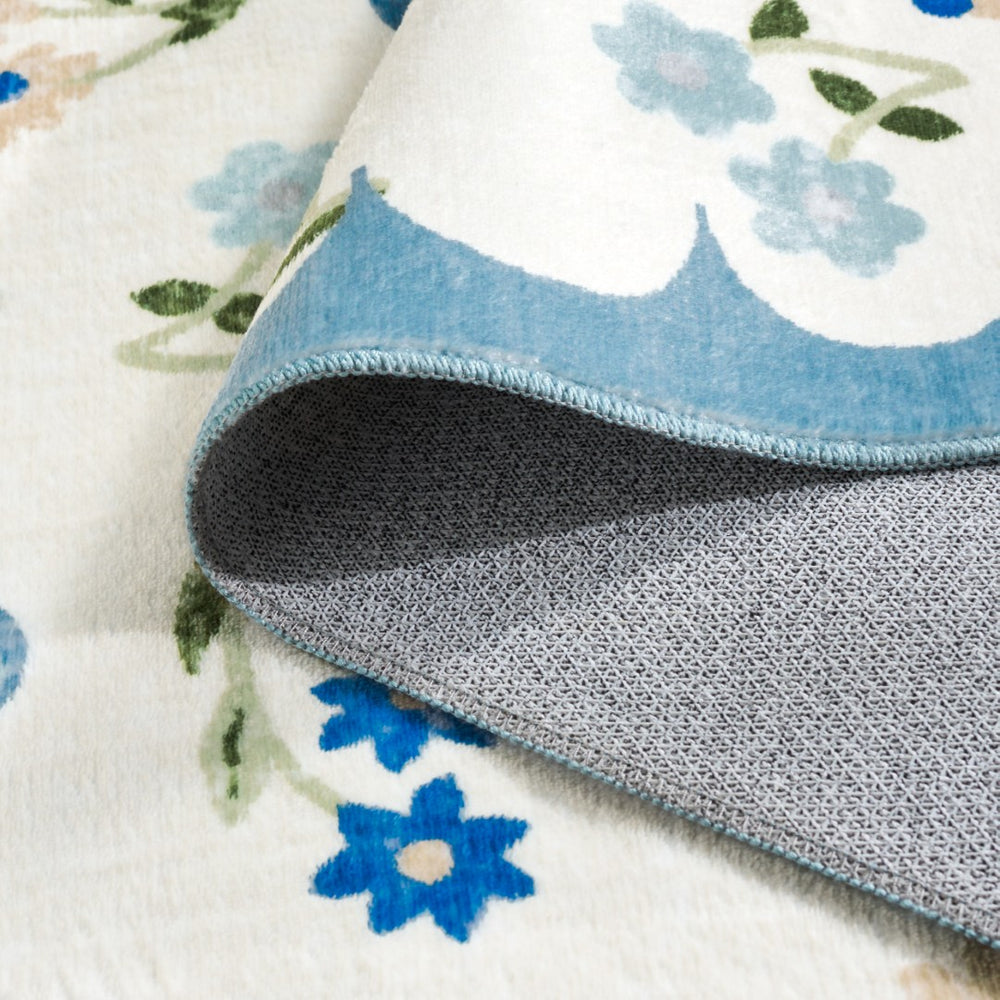 Safavieh Martha Stewart Elegant Washable Floral Area Rug - Versatile And Durable Design For Modern Homes Ivory ,Light Blue Polyester Pile Msrw198a-5