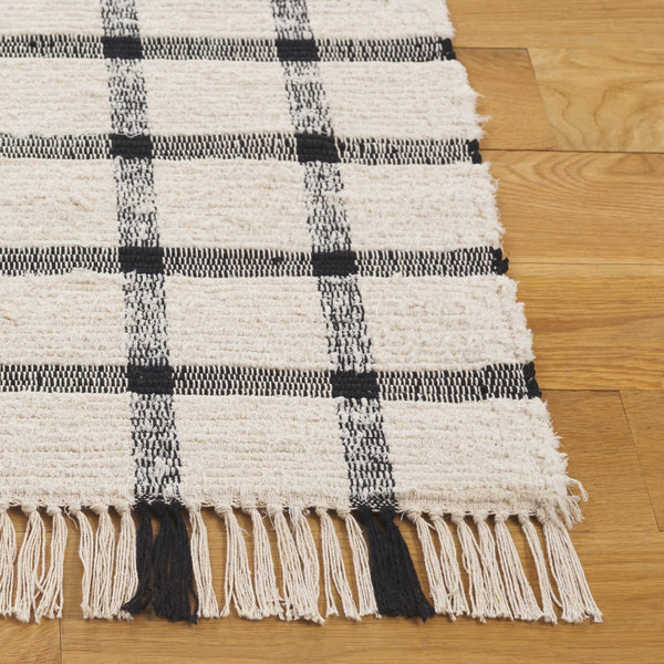 Safavieh Montauk Handwoven Area Rug - Sustainable Indian Craftsmanship For Timeless Elegance And Comfort Ivory ,Black Recycled Cotton Mtk322z-28