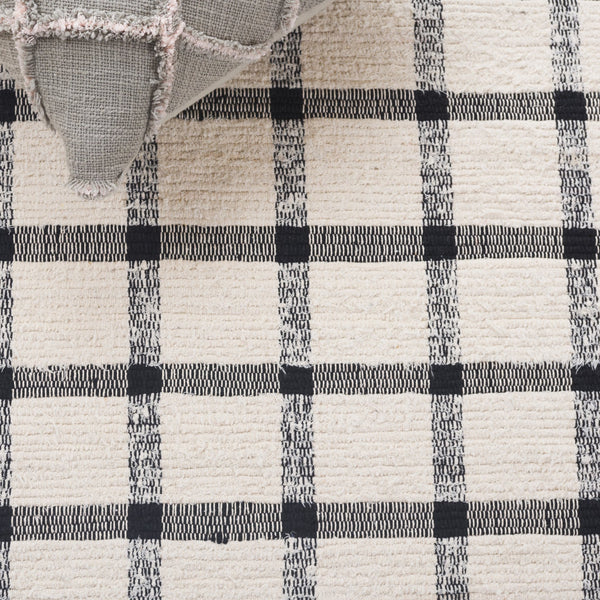 Safavieh Montauk Handwoven Area Rug - Sustainable Indian Craftsmanship For Timeless Elegance And Comfort Ivory ,Black Recycled Cotton Mtk322z-28