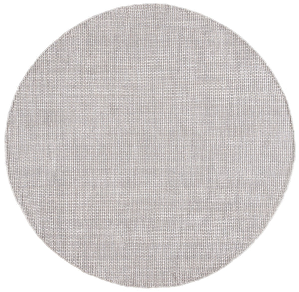 Safavieh Montauk 476b Area Rug - Timeless Elegance With Artisanal Tassels, Perfect For Any Home Decor Style Light Grey Cotton Mtk476f-29