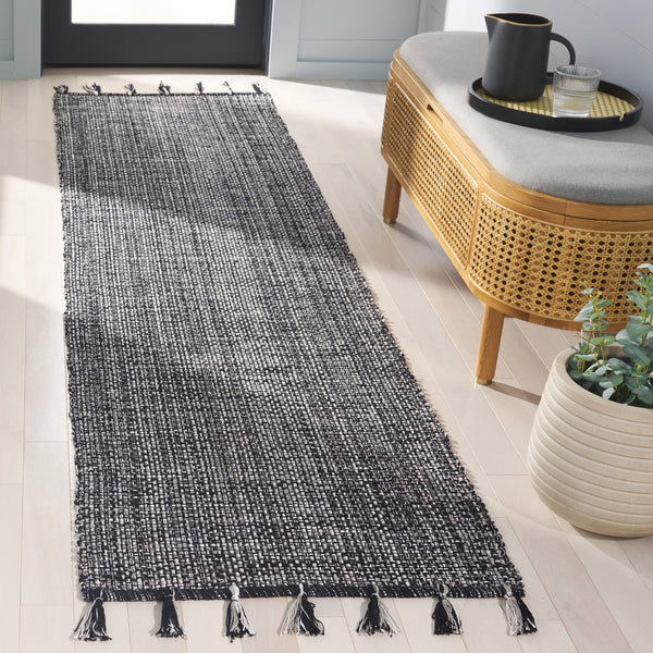 Safavieh Montauk 476b Area Rug - Timeless Elegance With Artisanal Tassels, Perfect For Any Home Decor Style Black Cotton Mtk476z-8